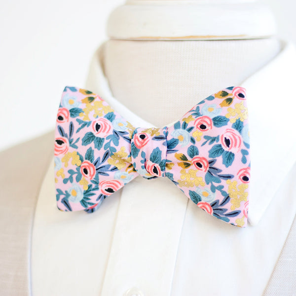 Men's Pocket Square / Rosa In Violet