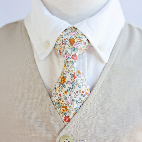 Boy's Bow Tie / Blossoms In Yellow