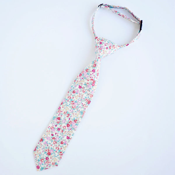 Boy's Necktie / Blossoms In Red