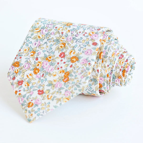 Men's Freestyle Self-Tie Bow Tie / Blossoms In Yellow