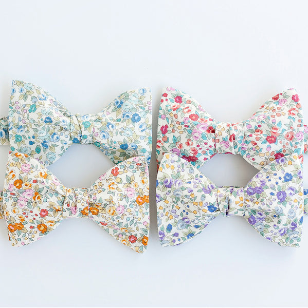 Men's Freestyle Self-Tie Bow Tie / Blossoms In Yellow