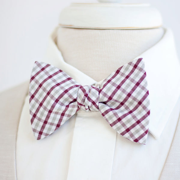 Men's Pocket Square / Grey And Burgundy Plaid
