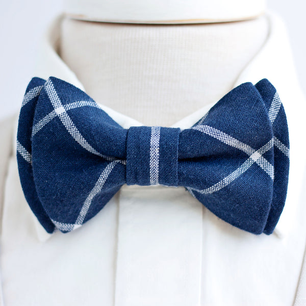 Men's Pre-Tied Bow Tie / Navy Linen Window Pane