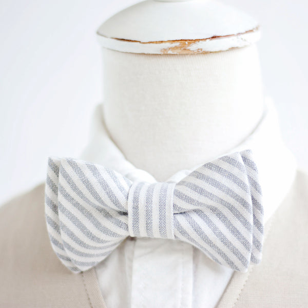 Boy's Necktie / Gray Linen Stripe