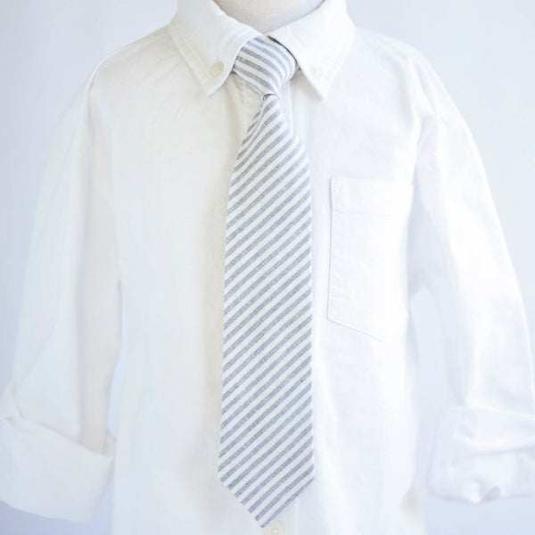 Boy's Pocket Square / Gray Linen Stripe