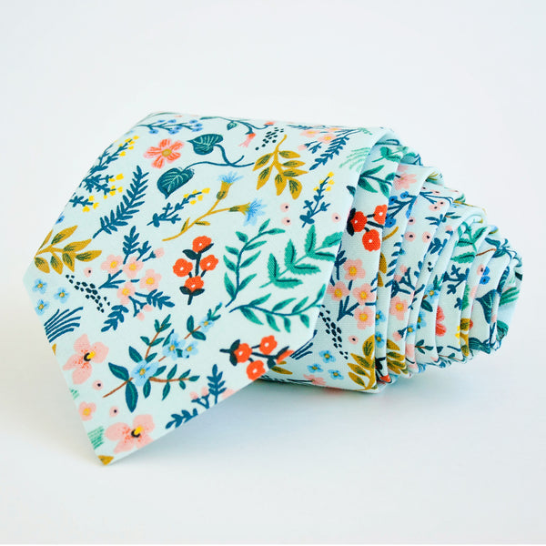 Men's Freestyle Self-Tie Bow Tie / Mint Metallic Floral