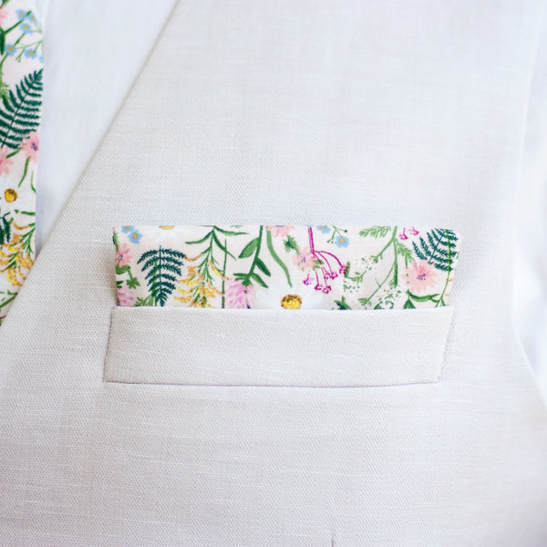 Men's Necktie / Wildflowers In Pink
