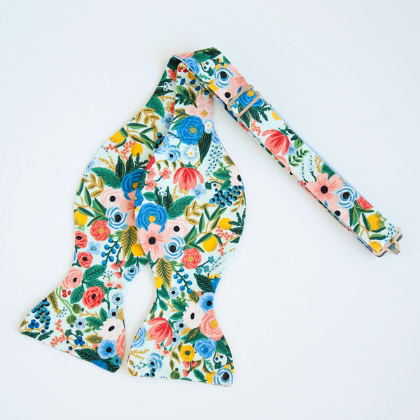 Men's Freestyle Self-Tie Bow Tie / Petite Garden Party In Blue