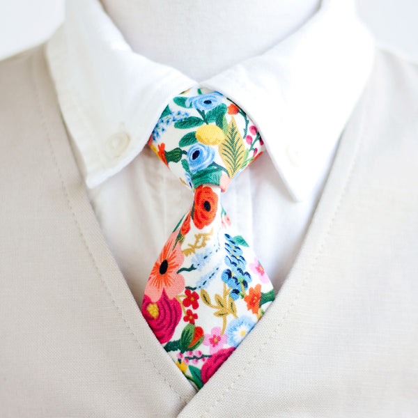 Boy's Necktie / Petite Garden Party In Cream