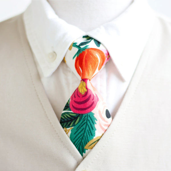 Boy's Pocket Square / Garden Party In Cream
