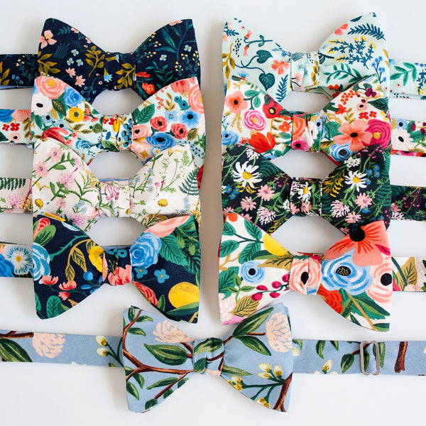 Men's Freestyle Self-Tie Bow Tie / Wildflowers In Hunter